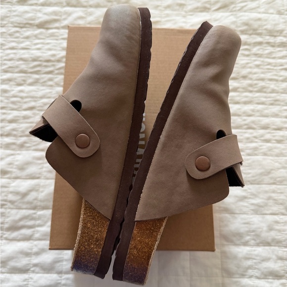 Women's Cushionaire Slip-On Mules - Picture 5 of 7